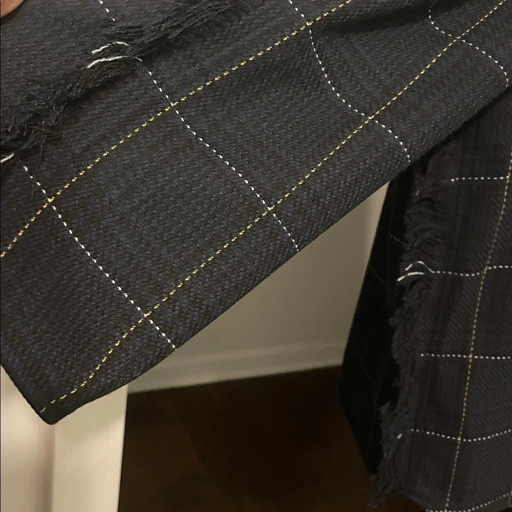 H&M Plaid Top Blouse Women Size 10 Black Blue  Yellow Subtle Decorative Fraying - Picture 10 of 14